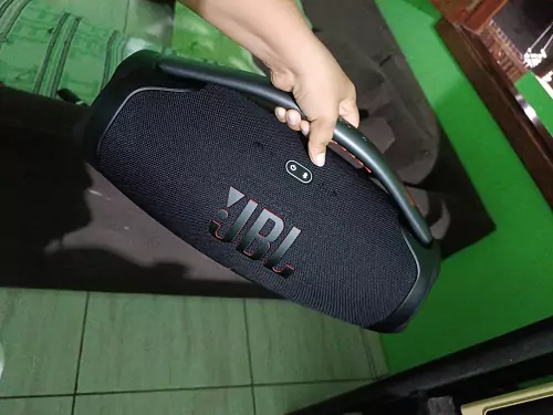 Foto de teste JBL Boombox 3